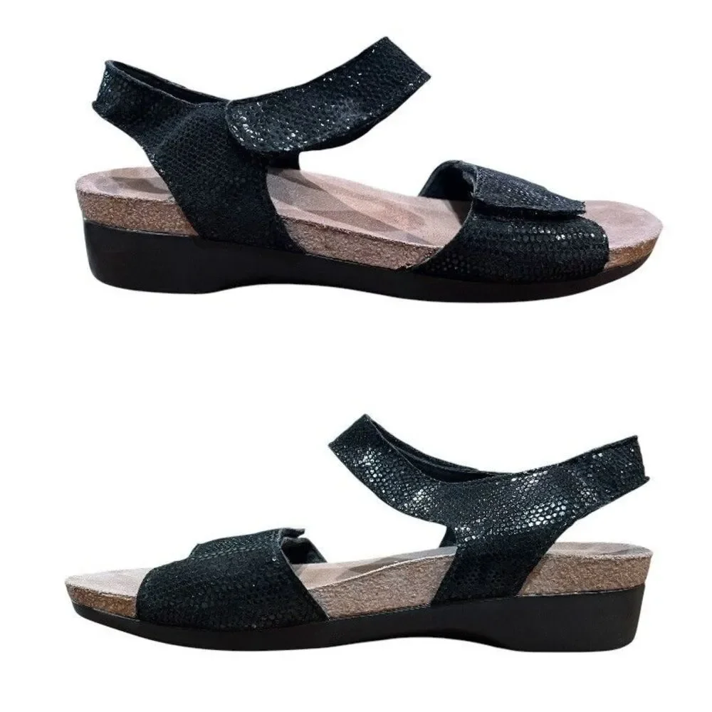 Munro American Pisces Black Leather Sandals  US 7.5  Adj Ankle Strap Casual